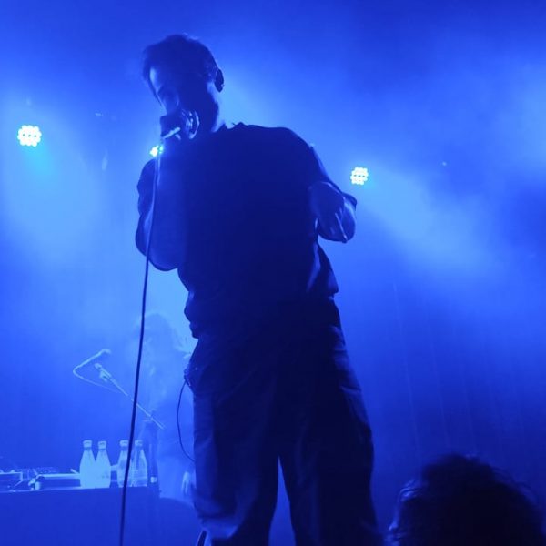 VVV [Trippin’You] + Declive: Descargan los Cuchillos Sobre MECHARADIO.