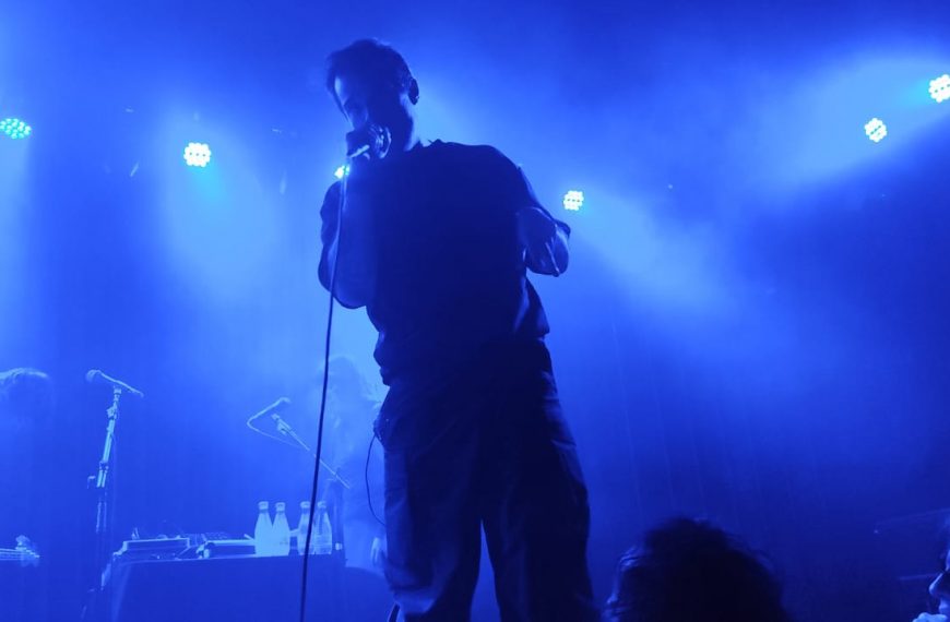 VVV [Trippin’You] + Declive: Descargan los Cuchillos Sobre MECHARADIO.