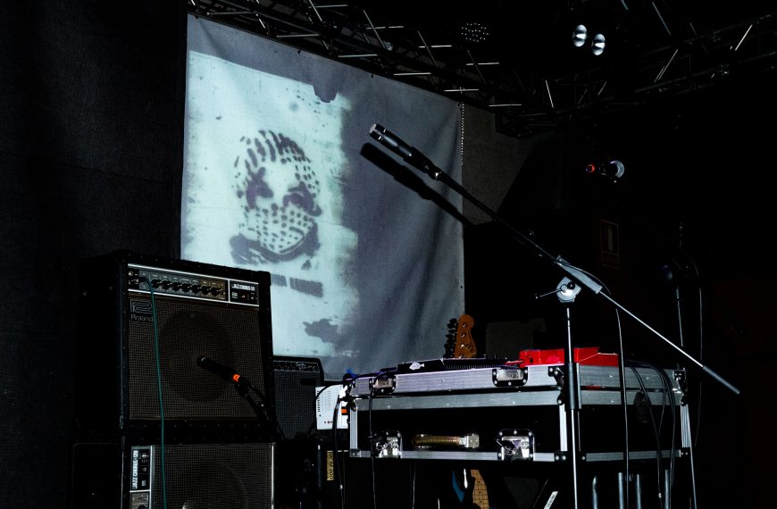 Por Palestina: VVV [TRIPPIN’YOU] + BELGRADO + LOS MANISES + DEFENSA ESLAVA